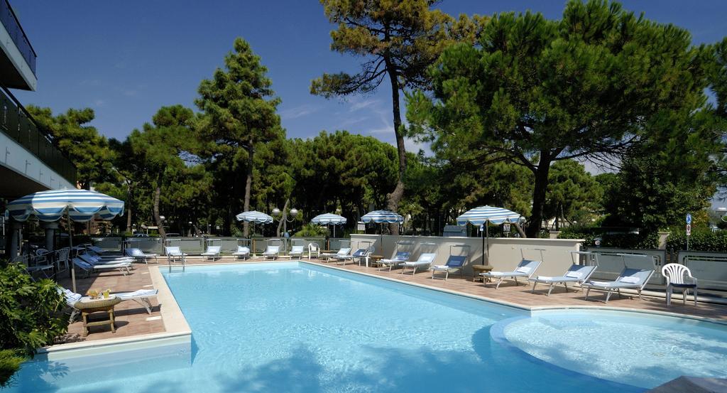 Hotel Imperiale Milano Marittima Extérieur photo