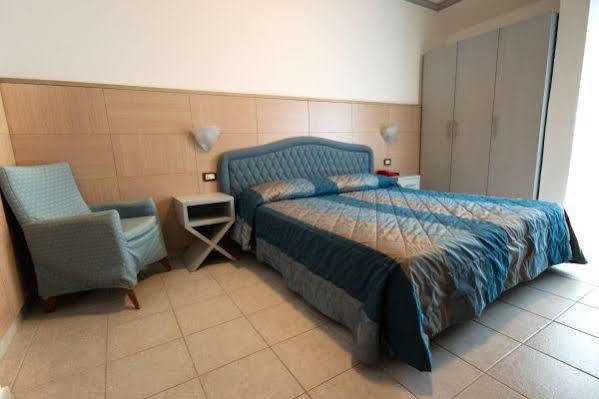 Hotel Imperiale Milano Marittima Extérieur photo